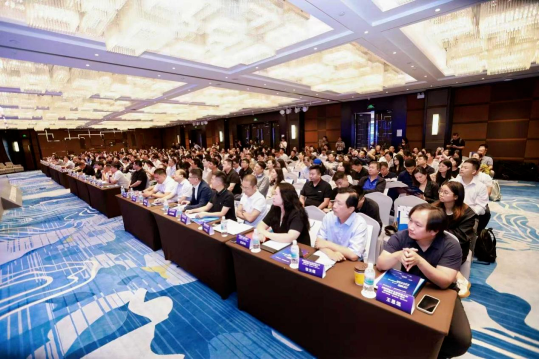 趋动科技入选中国信通院2025高质量数字化转型十大典型案例